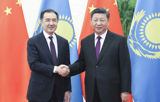 习近平会见哈萨克斯坦总理萨金塔耶夫