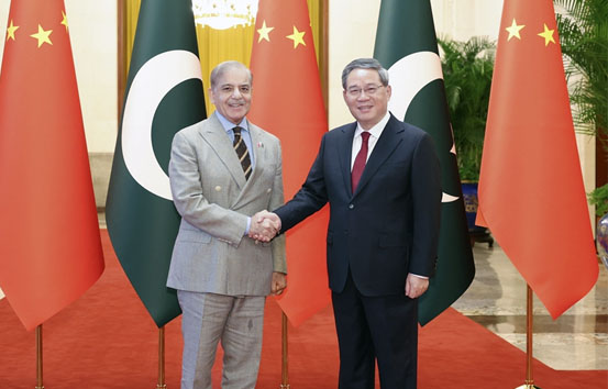 李强同巴基斯坦总理夏巴兹会谈